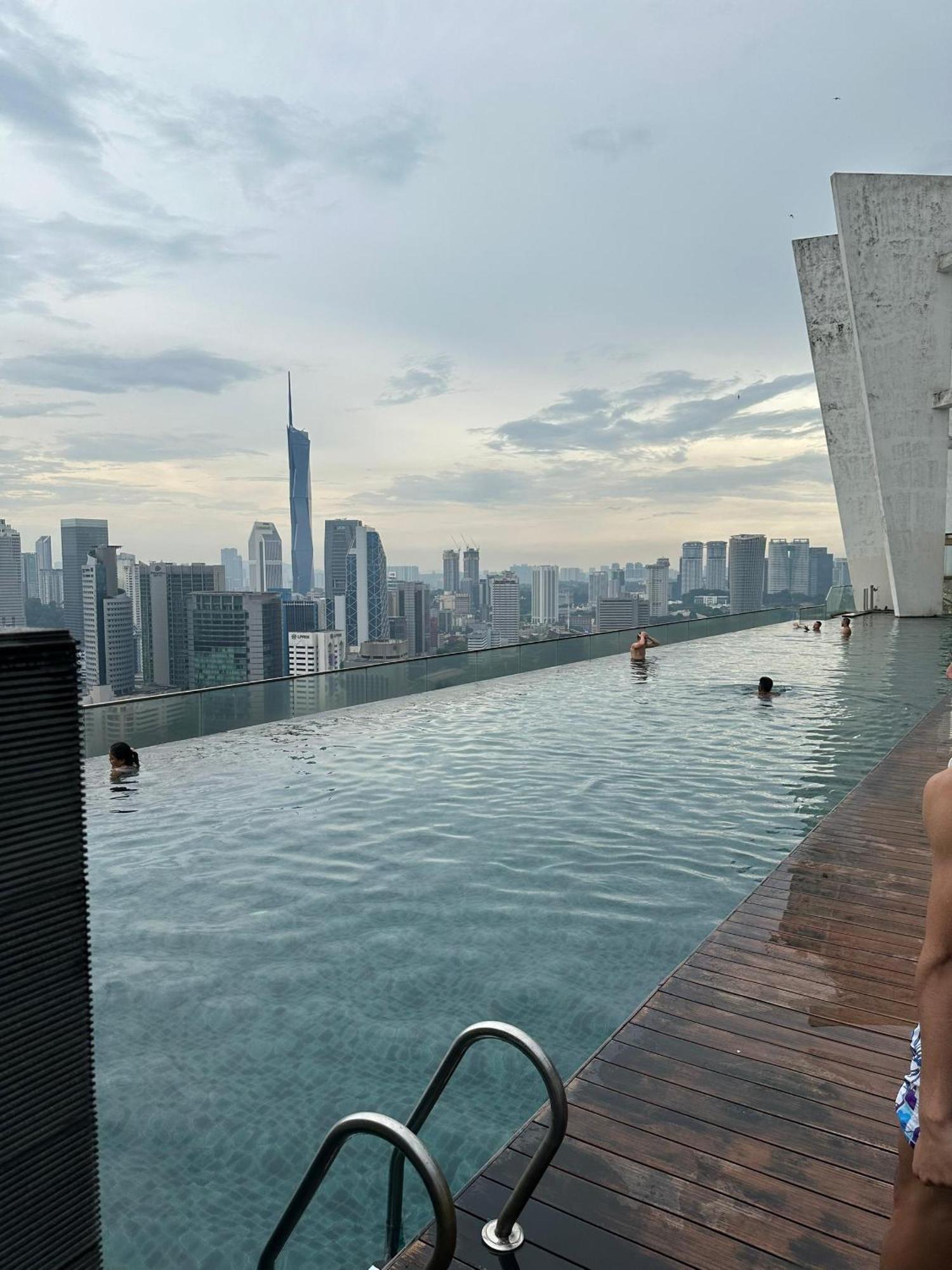 Asrama Regalia Infinity Skypool Kuala Lumpur
