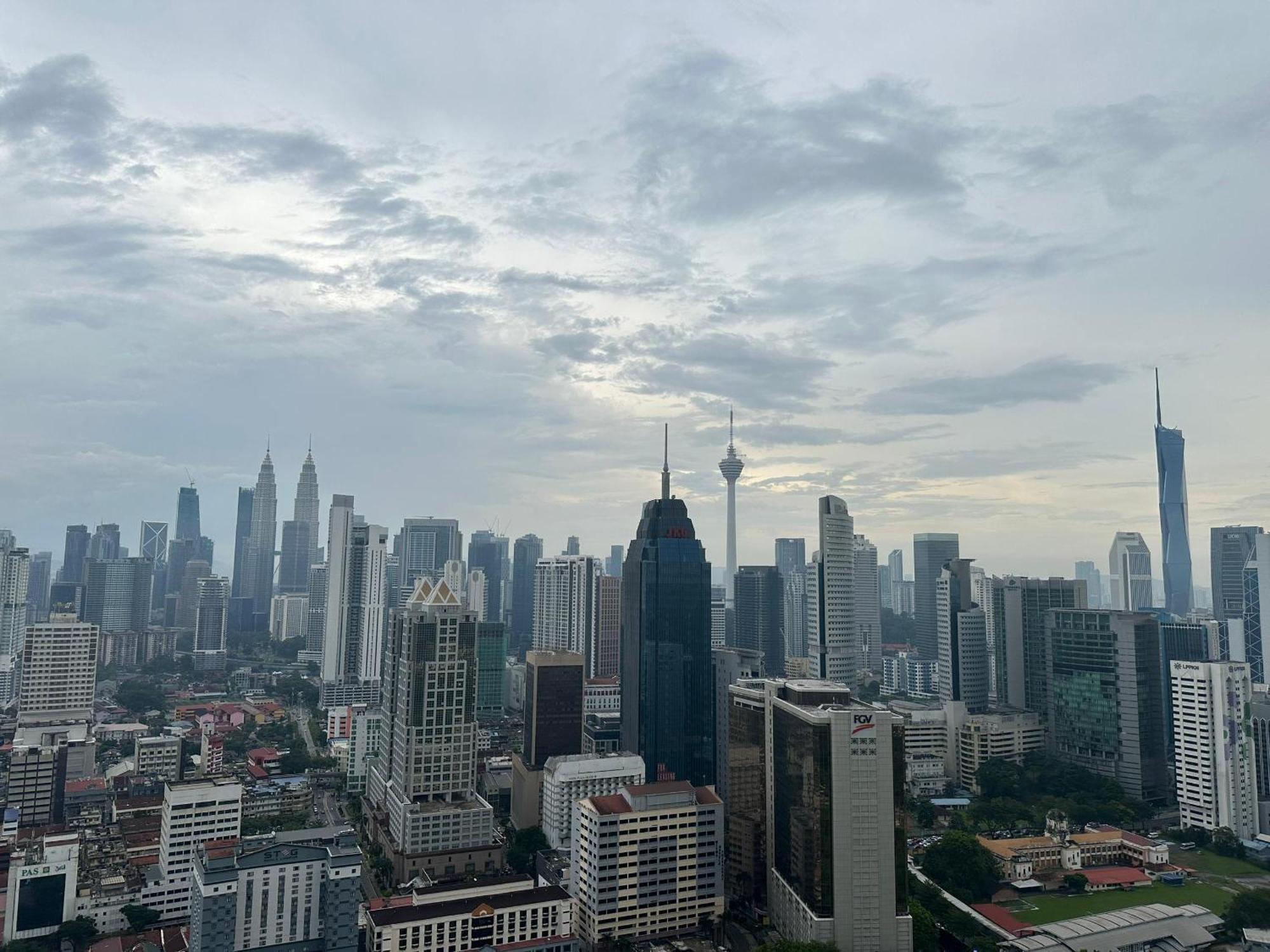 Asrama Regalia Infinity Skypool *